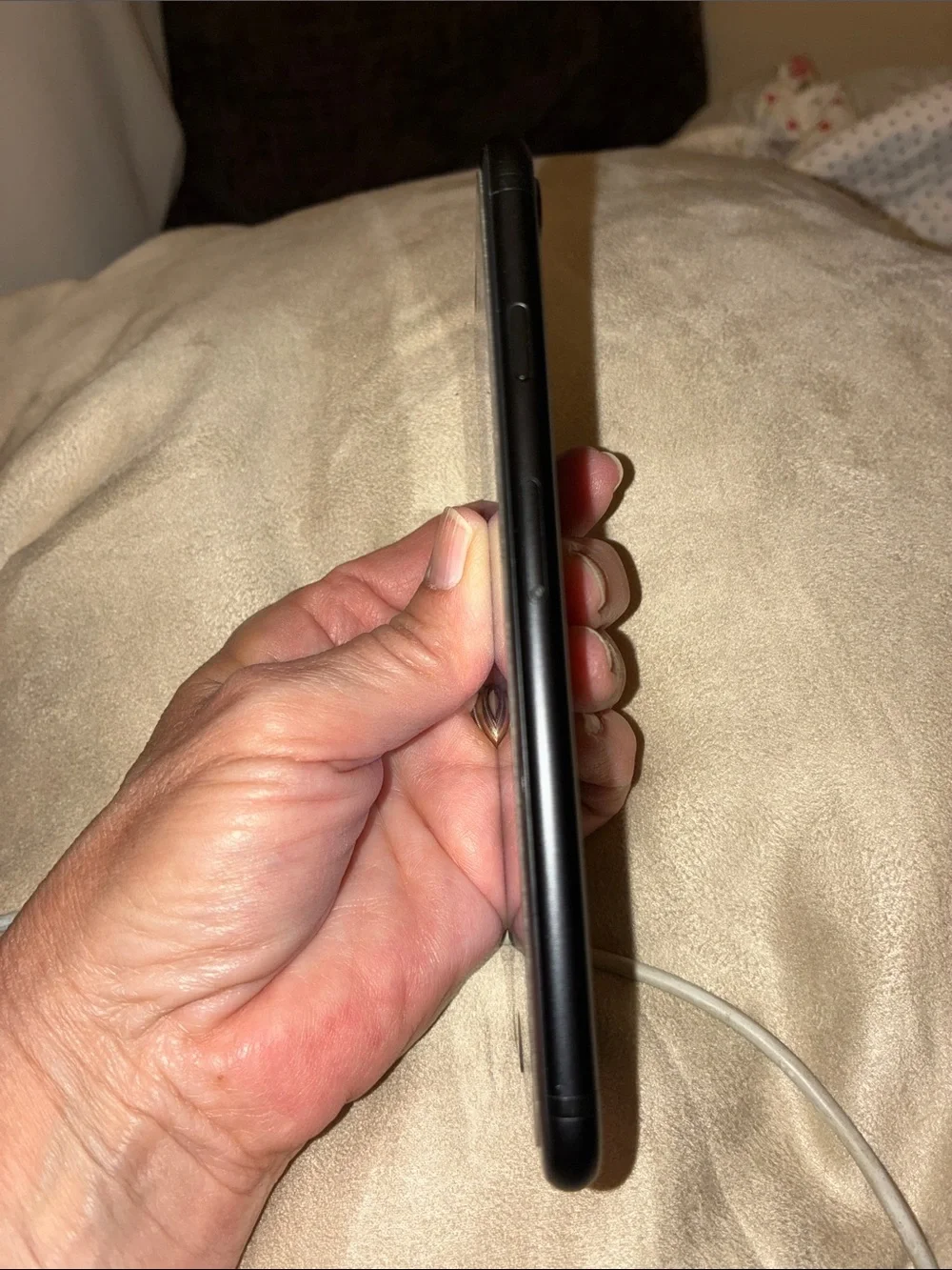Apple iPhone 7 32GB Black AT&T A1778 Tested Working Factory Reset